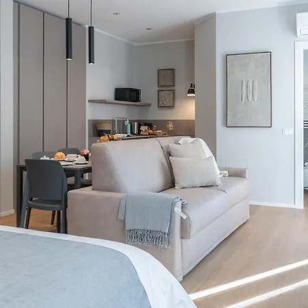 Olive Chic Centrobergamo * ברגמו